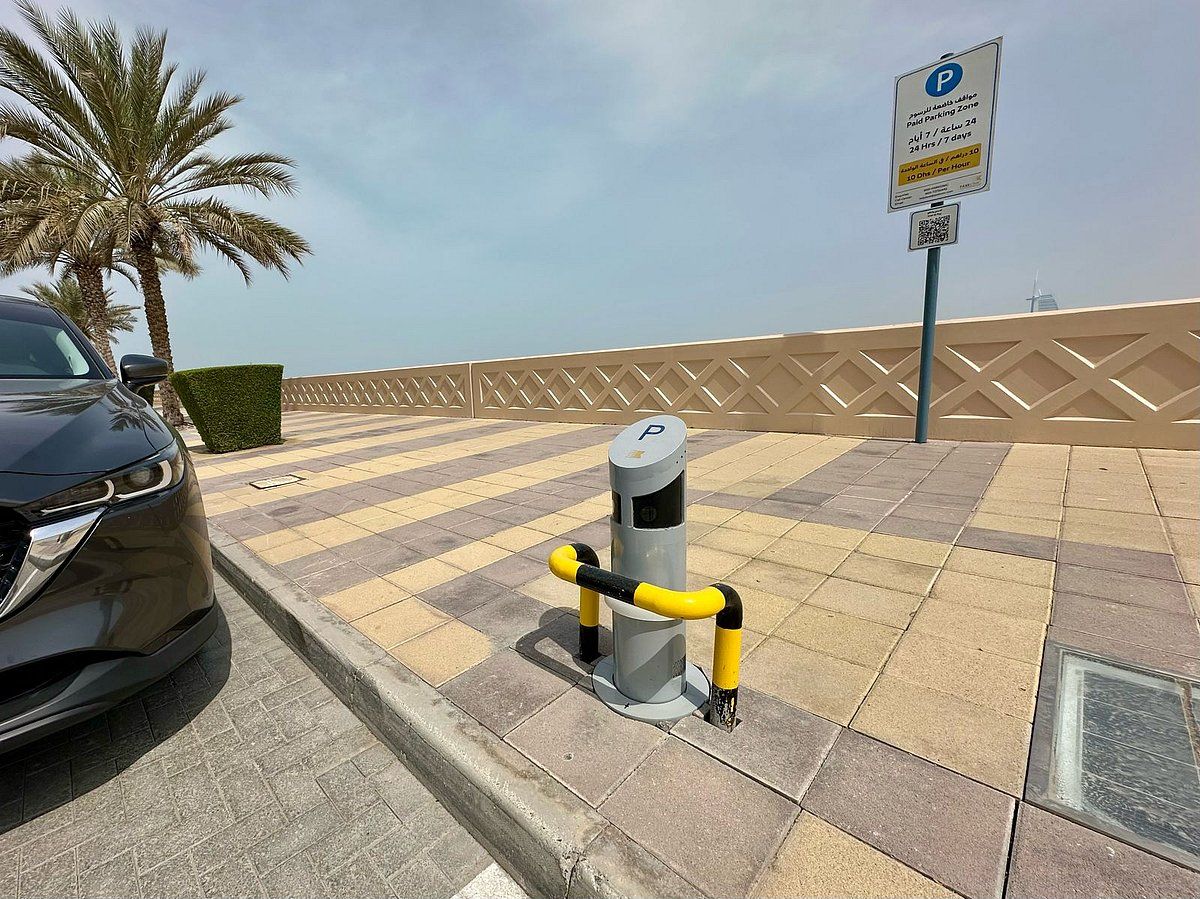 Bakın: Dubai'deki Otoparkı Yeni Kameralar İzliyor; Maliyet, Nasıl Çalıştığı Açıklandı