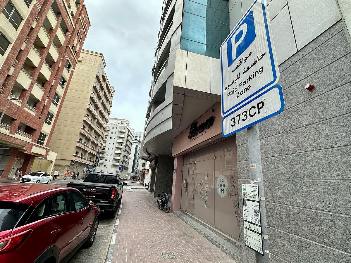 Dubai: 4 Nisan'da Başlayacak Yeni Değişken Otopark Ücretleri, Günlük 6 Saatlik En Yüksek Fiyatlandırma