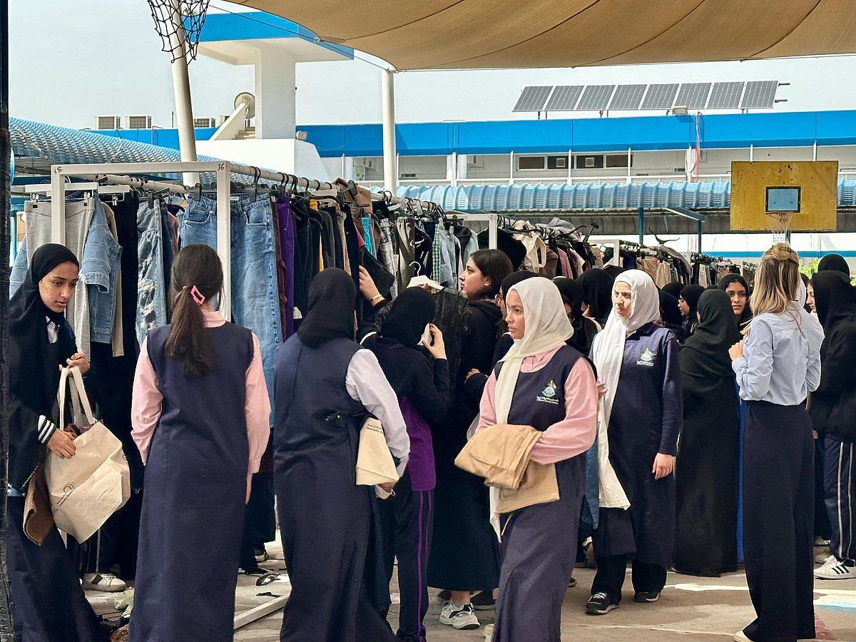 Dubai: Benzersiz Ramazan Girişimi ile Yüzlerce Öğrenci 'Ücretsiz Alışveriş Yapıyor'
