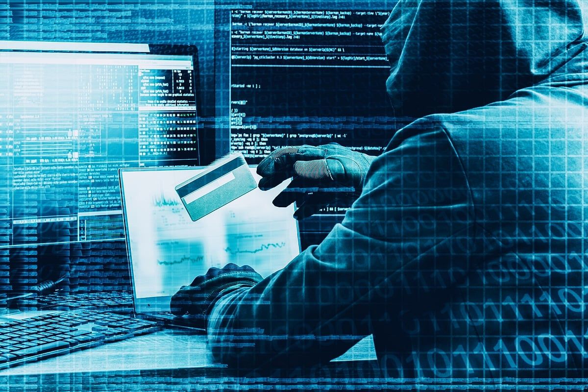 Dubai Cerrahının Kredi Kartı, Hastayı Ameliyat Ederken 120.000 Dh'ye Hacklendi