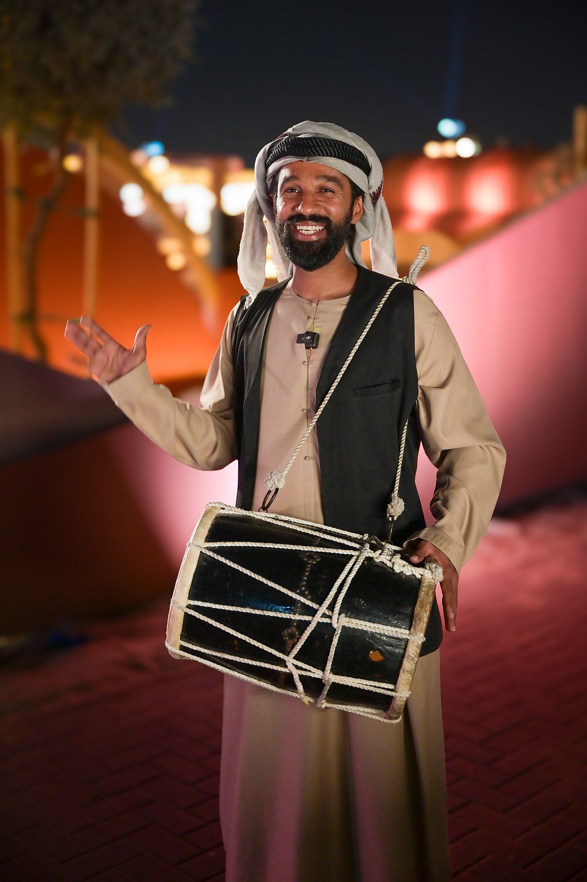 Dubai: Ramazan ayında Sahur, Fecr için insanları Uyandıran Davulcuyla Tanışın