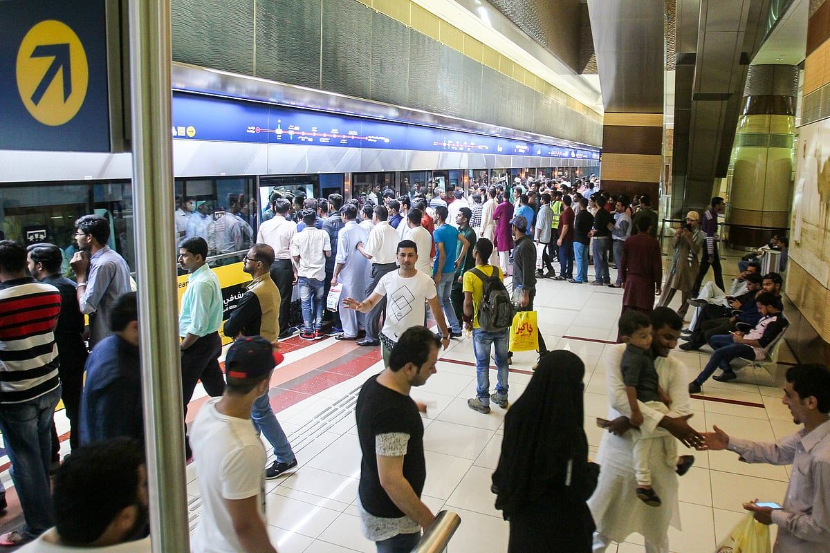 Dubai'de Ramazan: Metro istasyonlarında Ücretsiz iftar Yemeği Dağıtmak için Rta