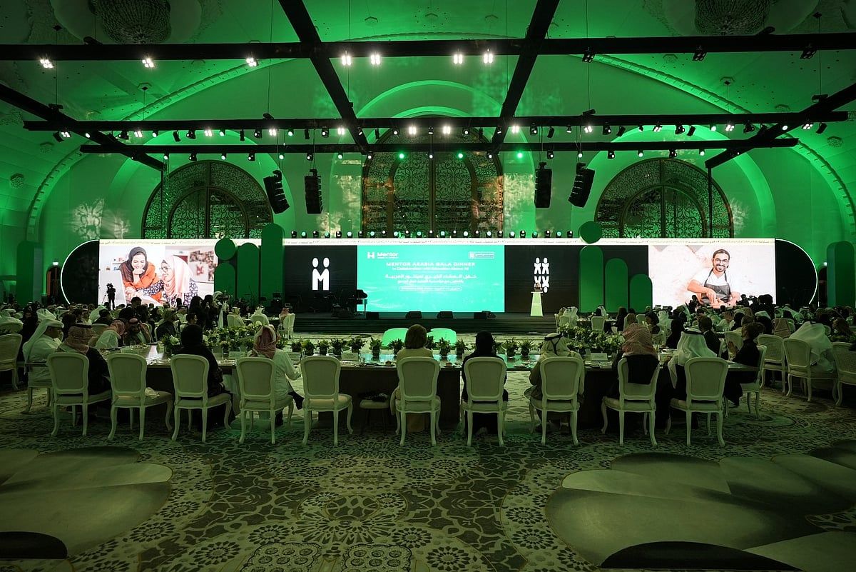 Floward'ın Özel Tasarımı, Mentor Arabia'nın Gençlik Eğitimi için 2025 Yardım Galasında 1,1 Milyon Kar'a Satılıyor
