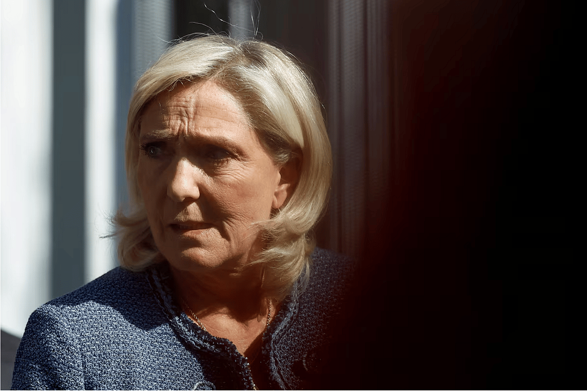 Fransa'nın Aşırı Sağ Lideri Le Pen, Greft Mahkumiyetinin Ardından 2027 Başkanlık Teklifinden Kaçmayı Yasakladı