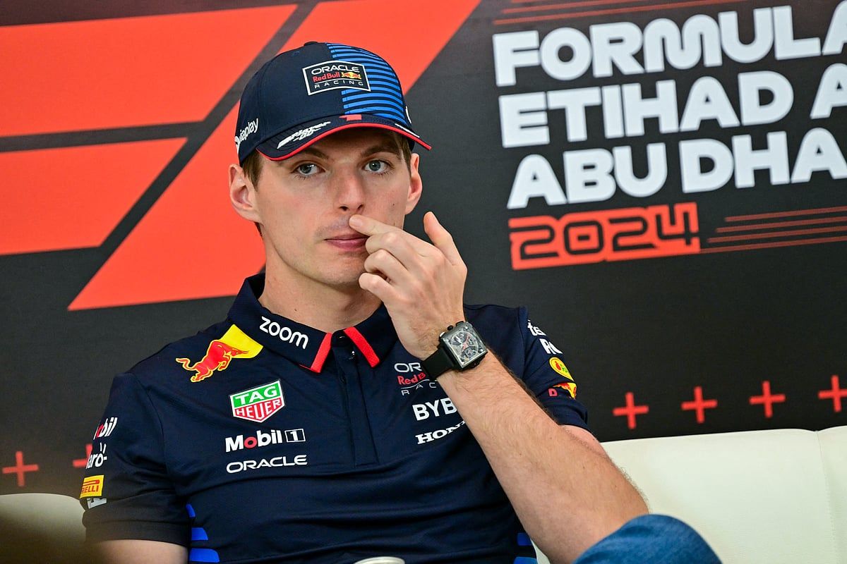 Hamilton Kırmızı, Verstappen F1'in 75. Yıldönümü için Baskı Altında