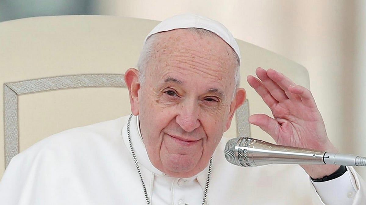 İngiltere Kriket Takımı Papa Francis'in 'Külleri Sevdiğini' Söyledi, Daha Sonra Tweet için Özür Diledi