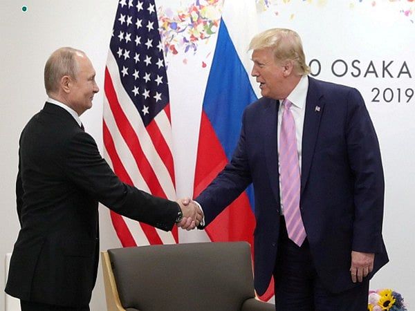 Kremlin, Trump'ın Putin'in Ülkeler Arasındaki Hokey Maçları Çağrısını Desteklediğini Söyledi