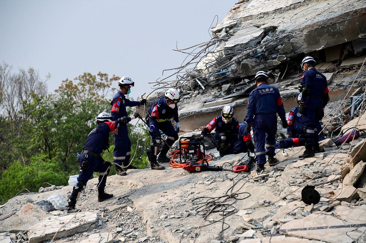 Ölümcül Depremin Ardından Tayland'ın Myanmar kentinde Ölü Sayısı 2.000'i Geçti; Hayatta Kalanları Aramak Yoğunlaşıyor