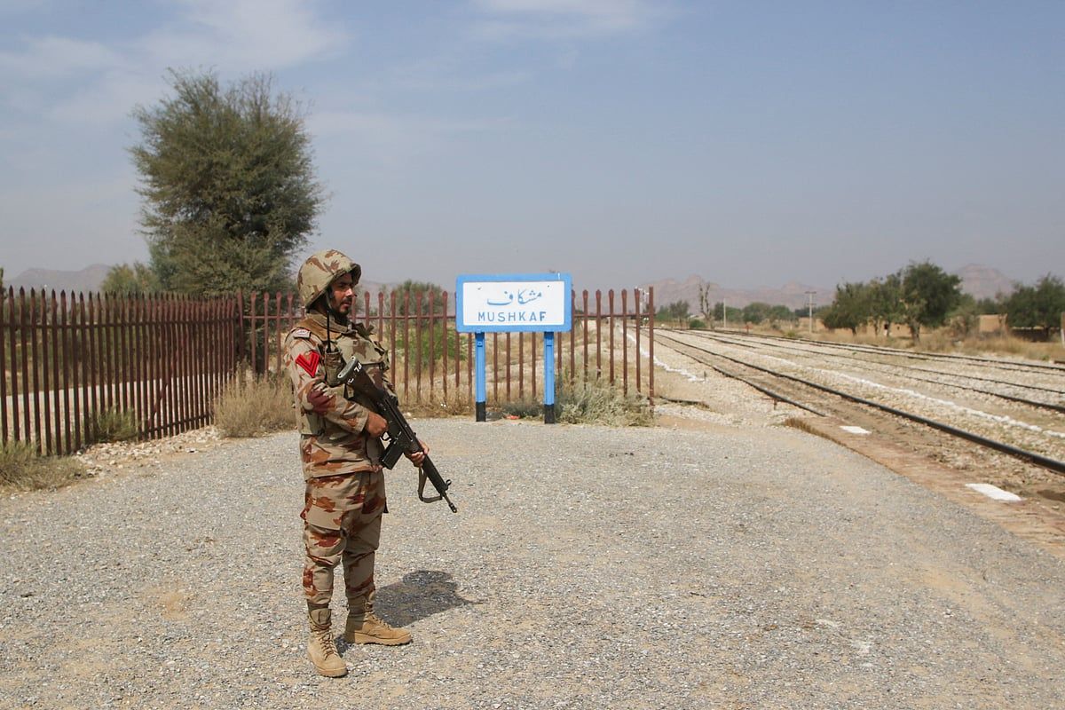 Pakistan Ordusu, Afganistan Sınırında 16 Militanı Öldürdüğünü Açıkladı