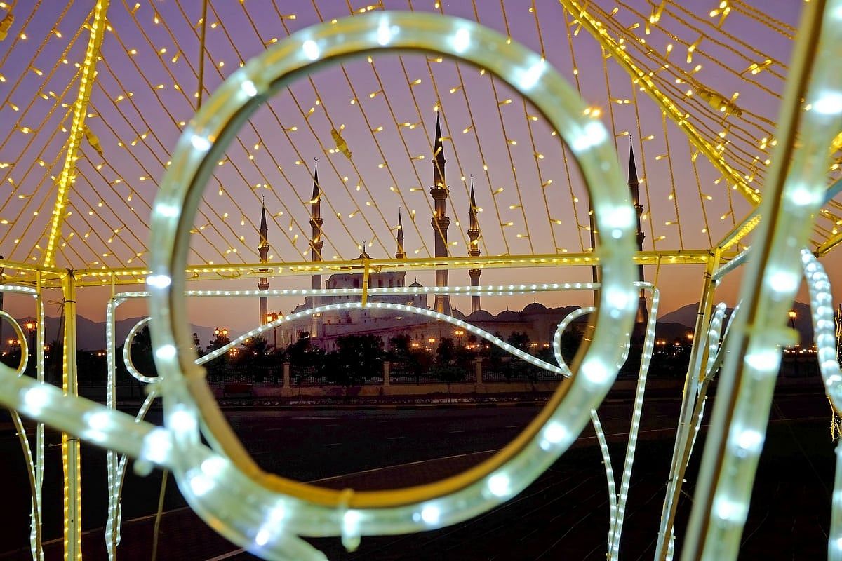 Ramazan Bayramı 2025: Suudi Arabistan, Müslümanları Cumartesi Akşamı Şevval Ayını Tespit Etmeye Çağırıyor