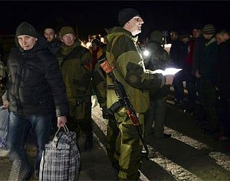 Rusya ve Ukrayna, BAE Aracılı Anlaşma Kapsamında 372 Savaş Esirini Takas Etti