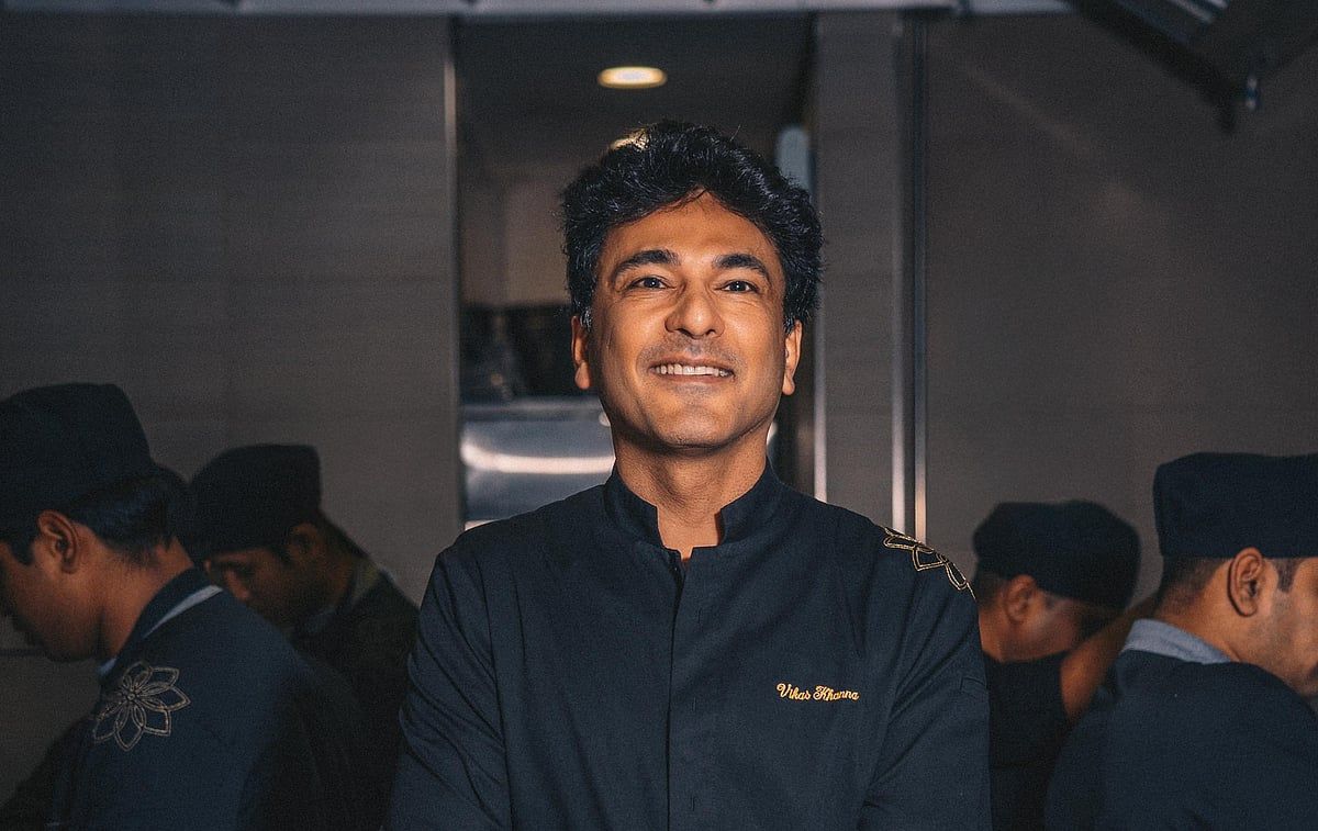 Şef Vikas Khanna: 'Her Yemeğin Belirli Bir Şekilde Var Olmasının Bir Nedeni Vardır'