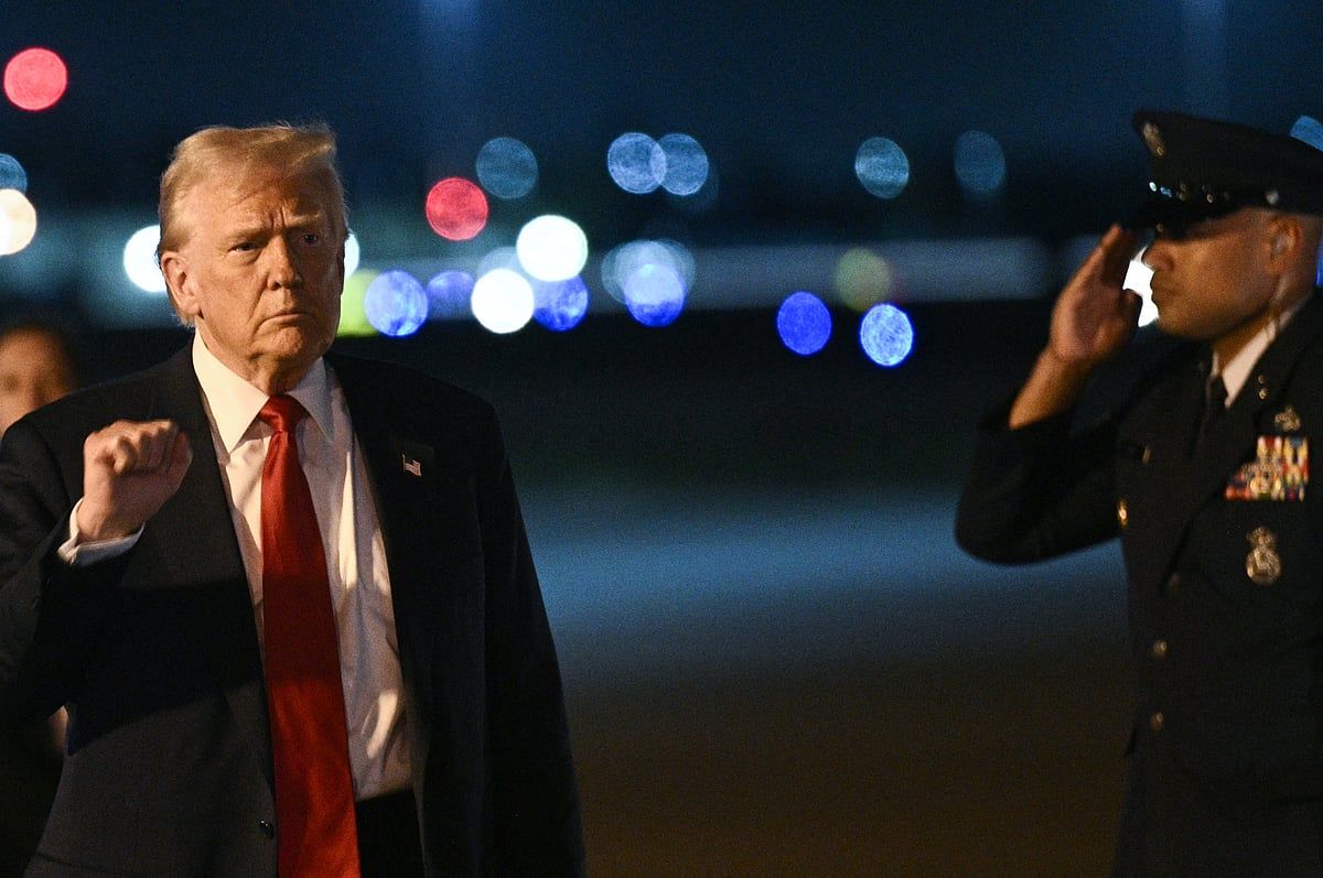 Trump, Amerika'nın Sesi de Dahil olmak üzere ABD tarafından Finanse Edilen Medya Kuruluşlarını Dondurdu