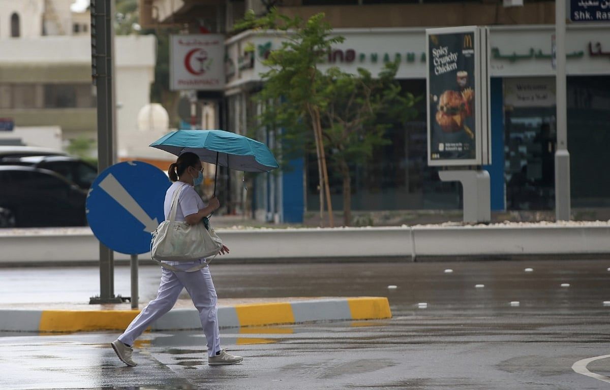Yarın BAE Hava Durumu: Bazı Bölgelerde Muhtemelen Hafif ila Orta Dereceli Yağış; Önümüzdeki Tozlu Gün