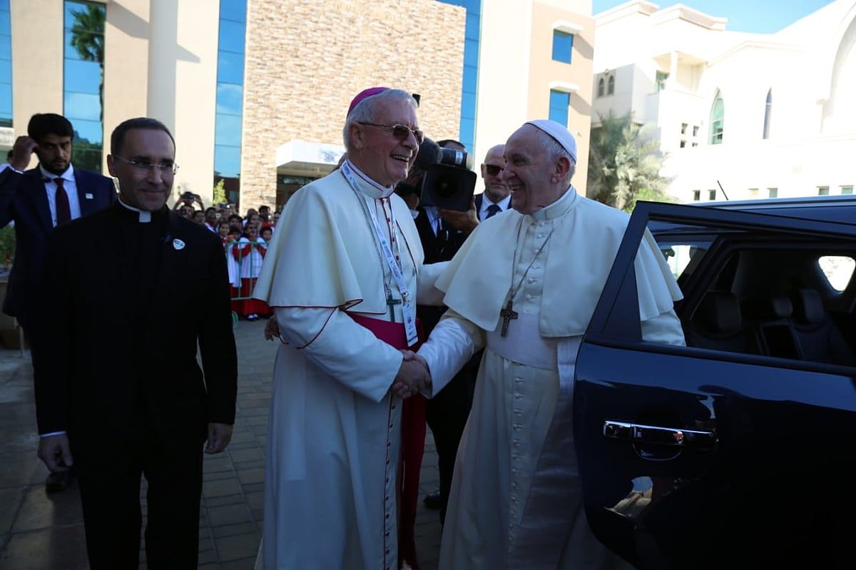 BAE: Papa Francis'i ilk kez Arap Yarımadası'na Getirmeye Yardım Eden Piskoposla Tanışın
