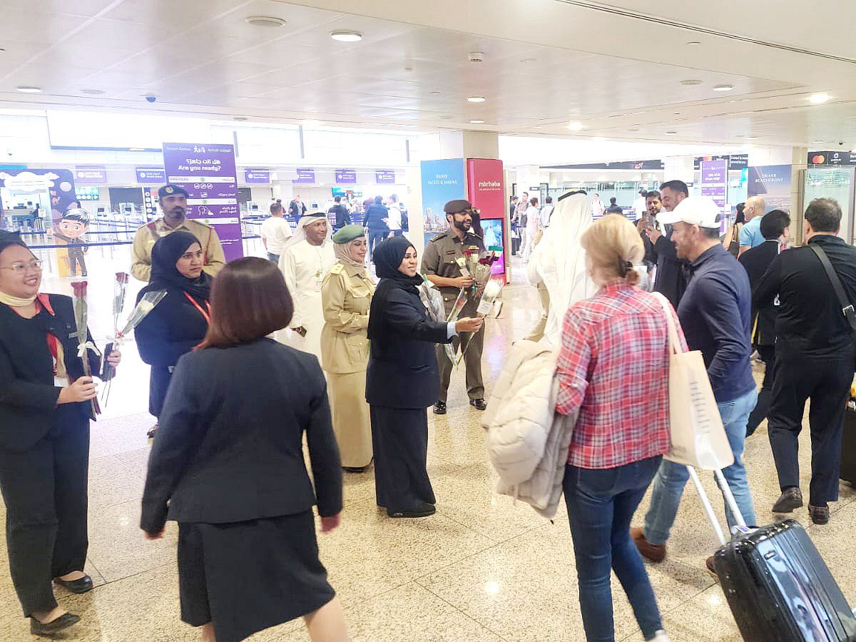 Bakın: Direkt Uçuşlar Devam Ederken ilk Syrianair Uçağı Dubai'ye İndi
