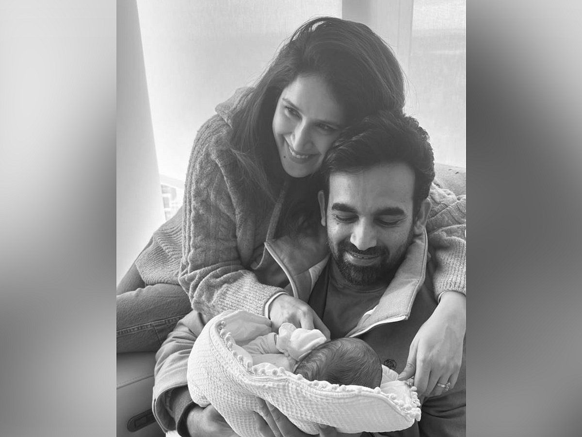 Bakın: Sagarika, Zaheer Khan Erkek Bebeğin ilk Fotoğrafını Paylaştı