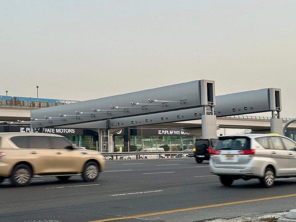 Dubai: Dinamik Geçiş Ücretleri Şeyh Zayed Yolu'ndaki Trafiği %9 Azalttı%