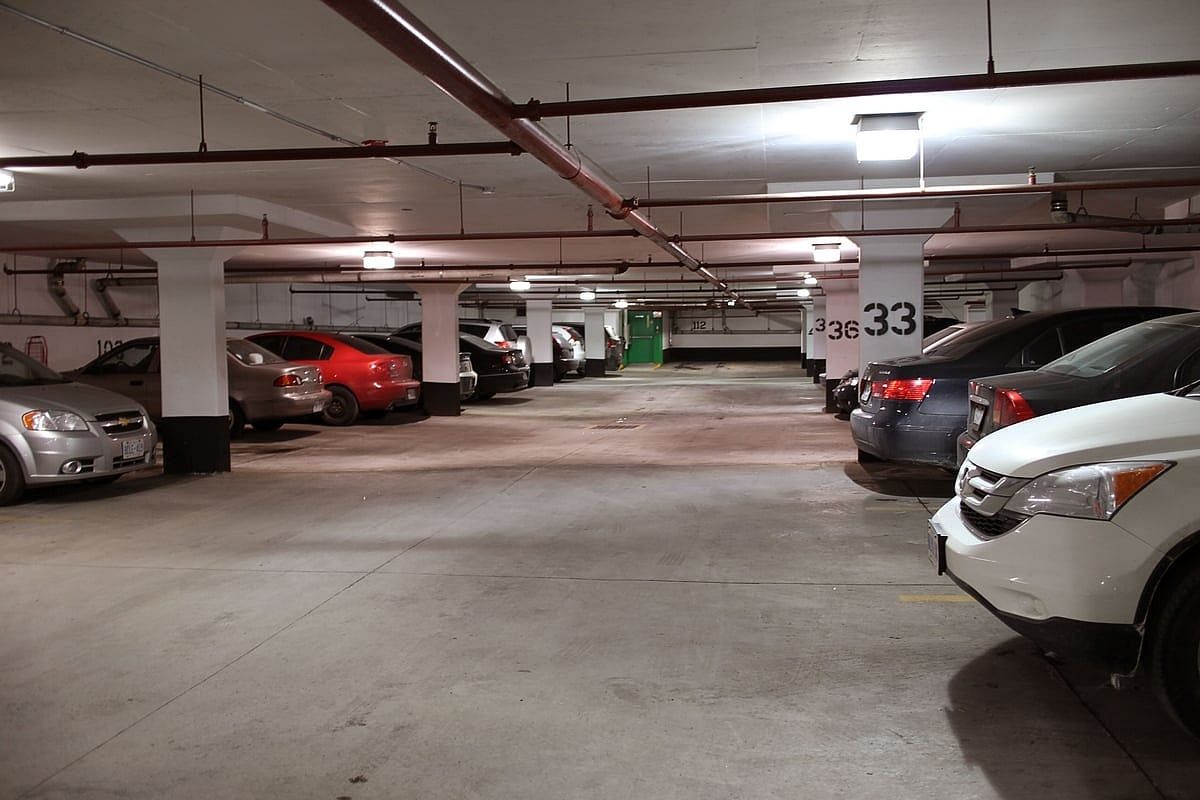 Dubai: Kirayı Belirledikten Sonra Bir Ev Sahibi Bodrum Otoparkı için Ekstra Ücret Talep Edebilir mi?