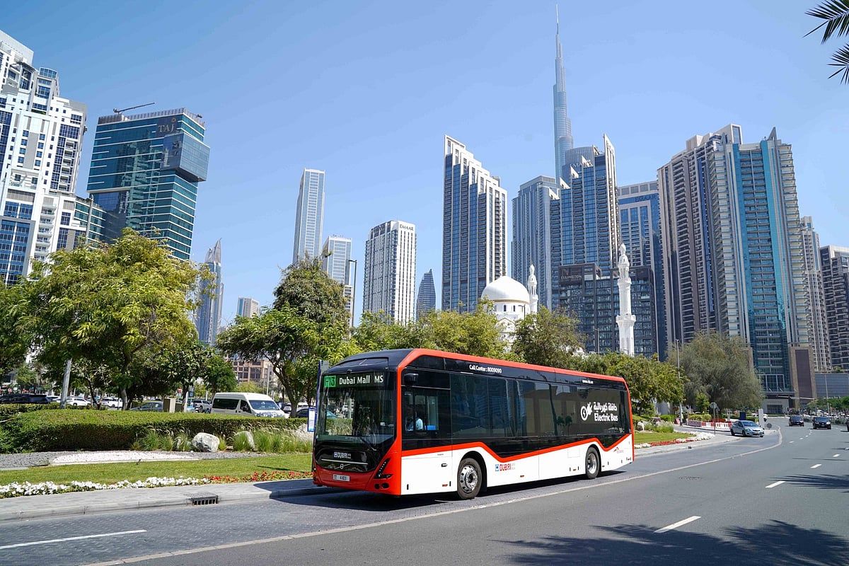 Dubai: Metro istasyonuna Giden Elektrikli Otobüs; Rta, Günlük Yolcular için Akıllı Yolculuğu Deniyor
