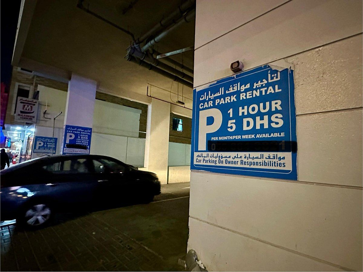 Dubai'nin Yeni Değişken Otopark Ücretleri: Bazı Konut Binaları Sürücüler için Daha Ucuz Seçenekler Sunuyor