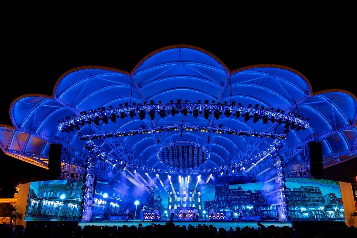 Global Village, Freddie Mercury, Taylor Swift, Bon Jovi için Haraç Şovlarına Ev Sahipliği Yapacak
