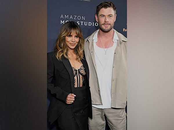 Halle Berry, Chris Hemsworth'un 'Suç 101' Setinde Nasıl Yanında Olduğunu Paylaşıyor