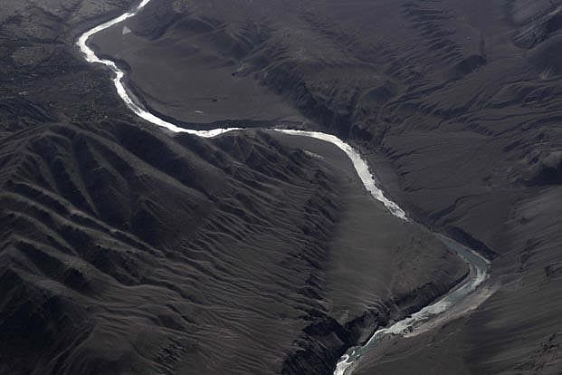 Hindistan, Keşmir Terör Saldırısının Ardından Pakistan ile Önemli Su Paylaşım Anlaşmasını Durdurdu