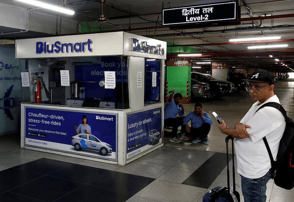 Hindistan'ın Elektrikli Taksi Firması Blusmart, Bağlı Şirket Tarafından Fon Kötüye Kullanıldığı İddiasıyla Rezervasyonları Durdurdu