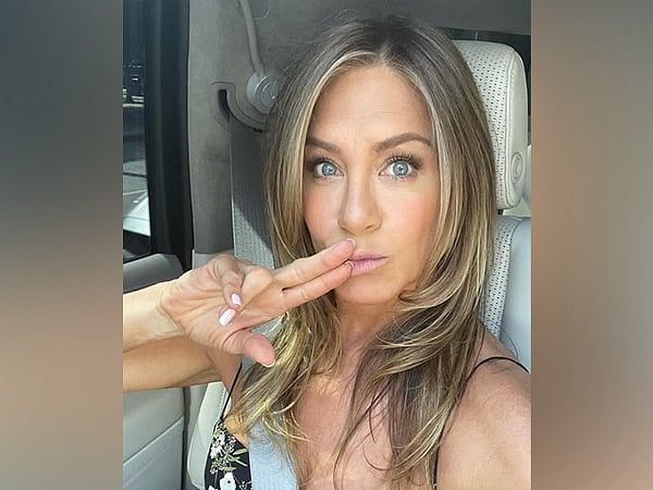 Jennifer Aniston Uçma Konusundaki Aşırı Korkusunu Anlatıyor