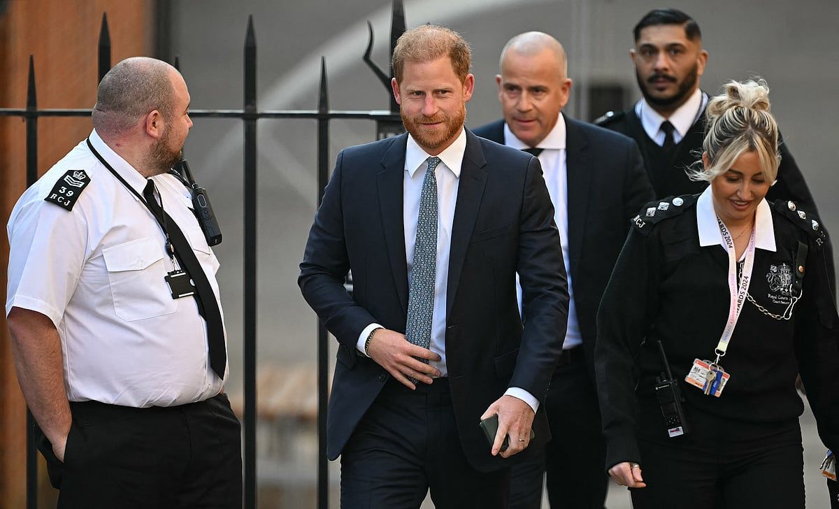 Prens Harry'nin Avukatı Londra Mahkemesine İngiltere Güvenlik Duruşunun 'Haksız' Olduğunu Söyledi