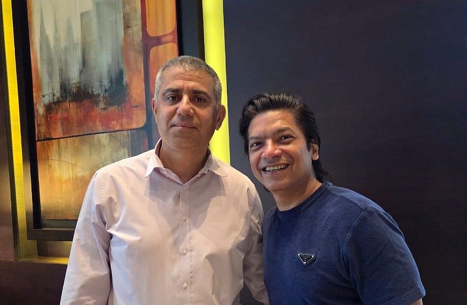 Shaan Neden ilk Gazel Albümü için Dubaili Bir Şairle işbirliği Yapıyor