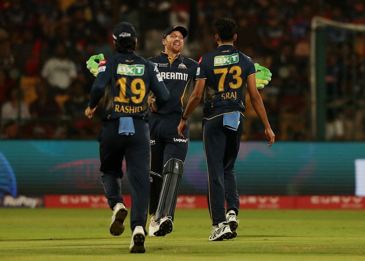 Siraj, Buttler Gujarat'ı Ev Sahibi Bangaloru'ya Karşı Kolay IPL Galibiyetine Yönlendiriyor
