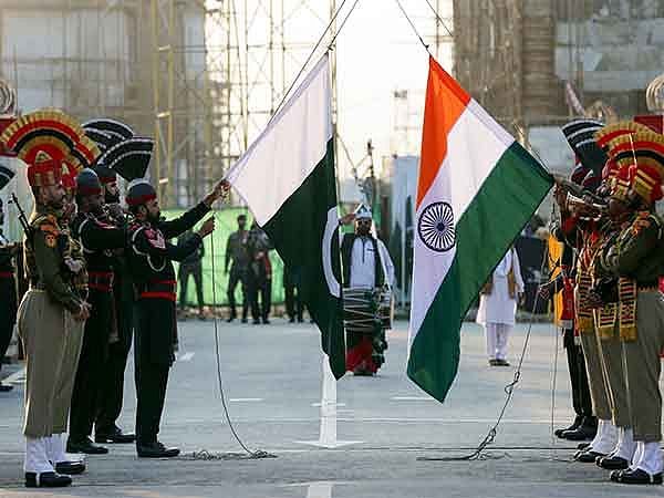 ABD, Hindistan ve Pakistan'ı 'Sorumlu Çözüme' Ulaşmaya Çağırıyor