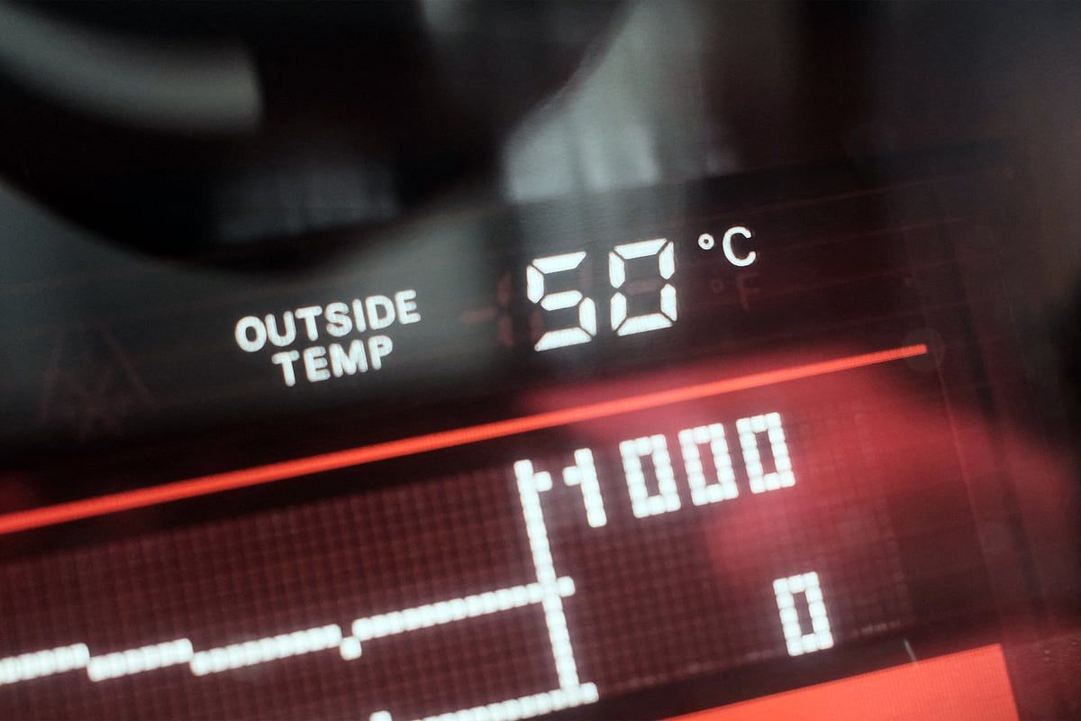 BAE 50 ° C Sıcaklığa Ulaştı: Yaz Sıcağı Nasıl Yenilir, Güneş Çarpmasından Kaçının