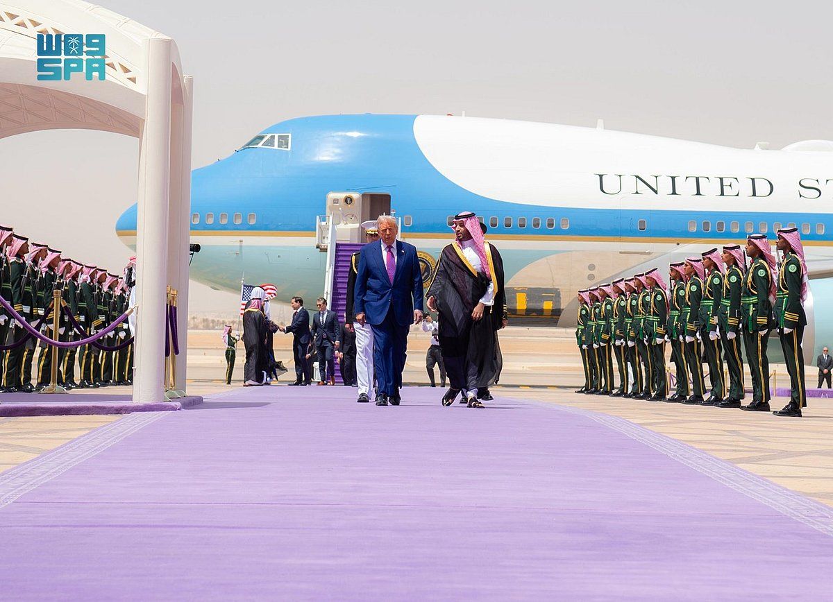 Bakın: Suudi Arabistan Donald Trump için Lavanta Halısı Çıkarıyor