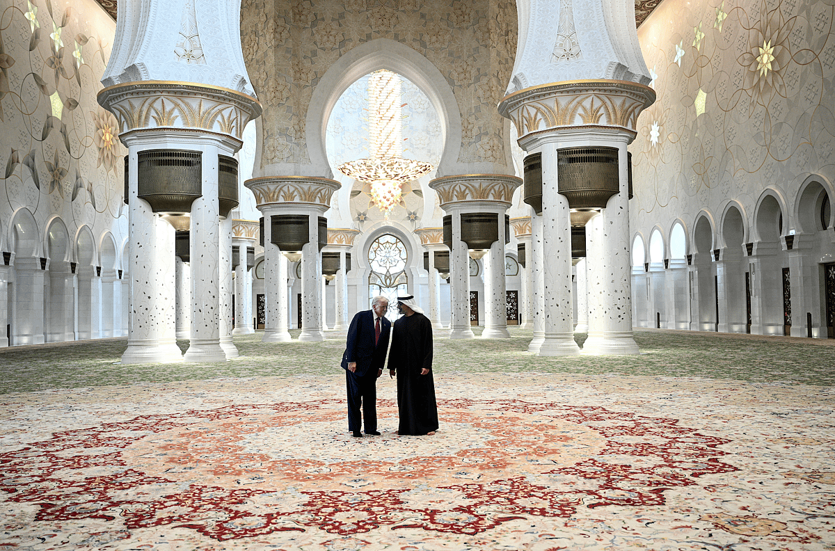 Bakın: Trump Şeyh Zayed'e Haraç Ödüyor, 3 Tarihi Abu Dabi Simge Yapısını Ziyaret Ediyor