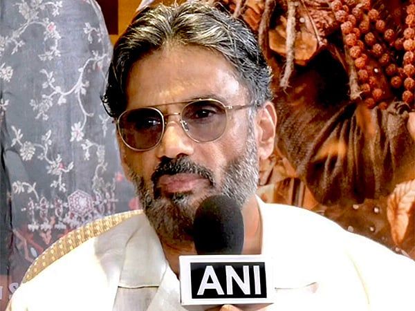 Bollywood Oyuncusu Suniel Shetty, Uluslararası Filmlerin Gök Gürültümüzü Çaldığını Soruyor