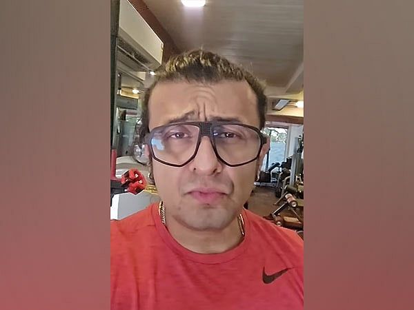 Bollywood Şarkıcısı Sonu Nigam, Bengaluru Konserindeki Tartışmaların Ardından Açıklama Yaptı