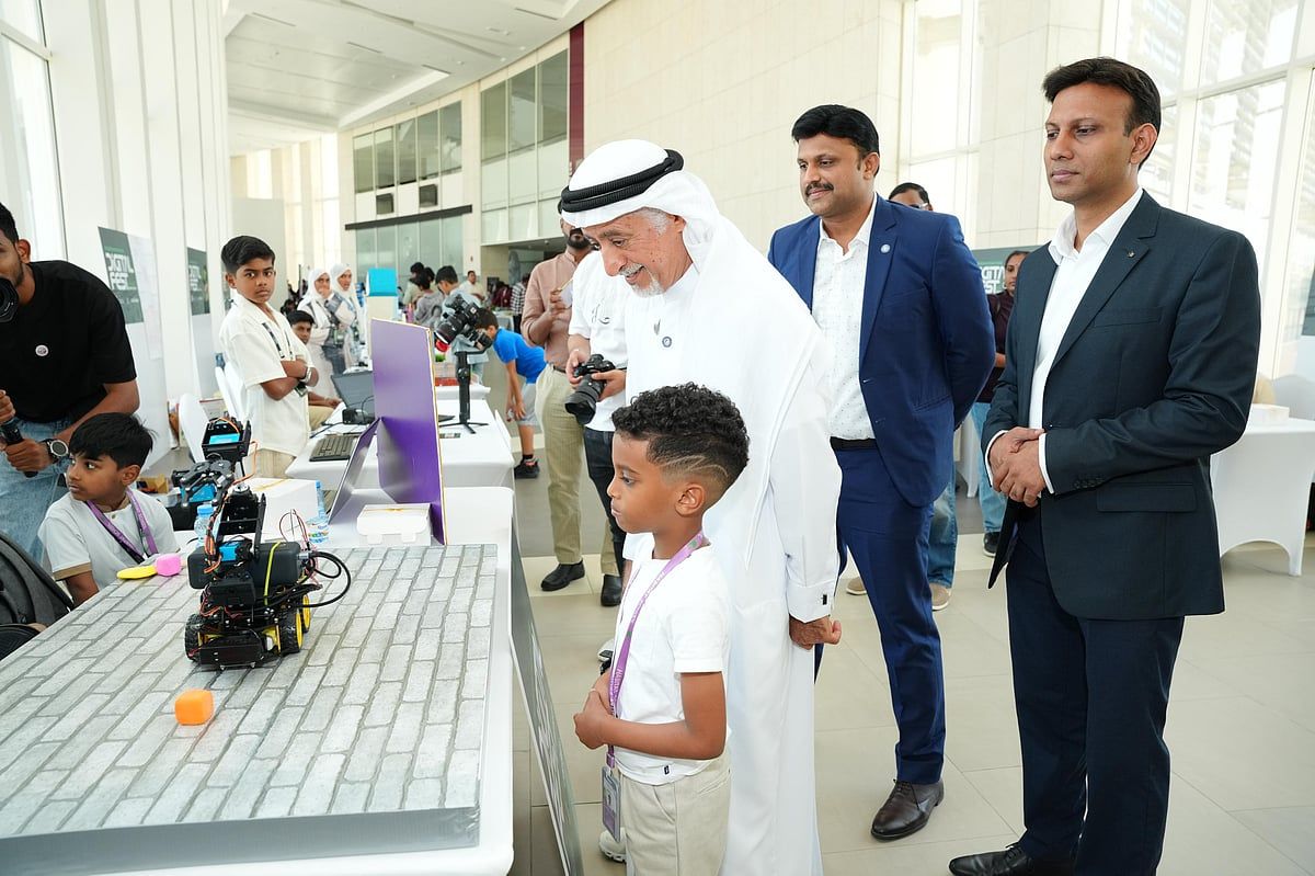 Cyber Square, Dubai Üniversitesi'nde Bölgenin Önde Gelen Öğrenci Teknoloji Fuarına Ev Sahipliği Yapıyor