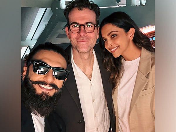 Deepika Padukone, Ranveer Singh, Mumbai'de İnstagram Başkanı Adam Mosseri ile Yemek Yiyor