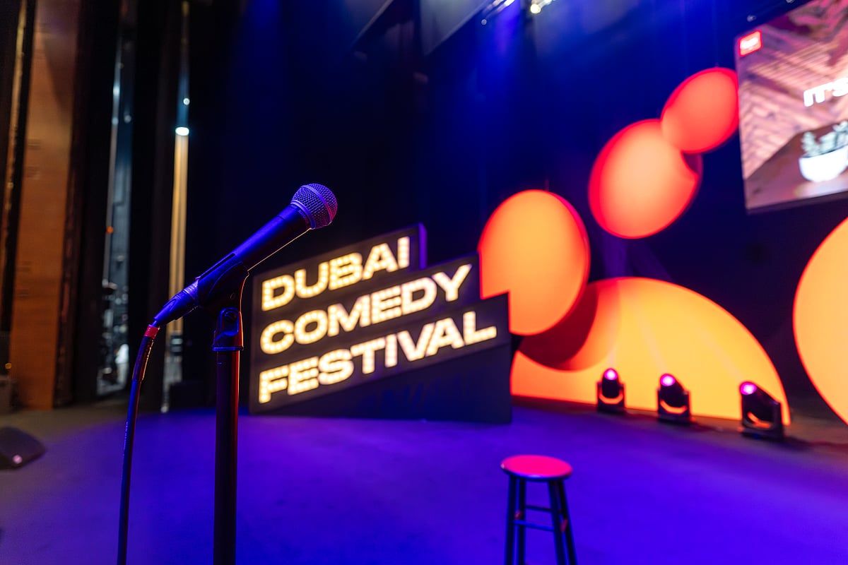 Dubai Komedi Festivali Şehre Dönüyor: Zakir Khan, Omid Djalili Sahneye Çıkacak