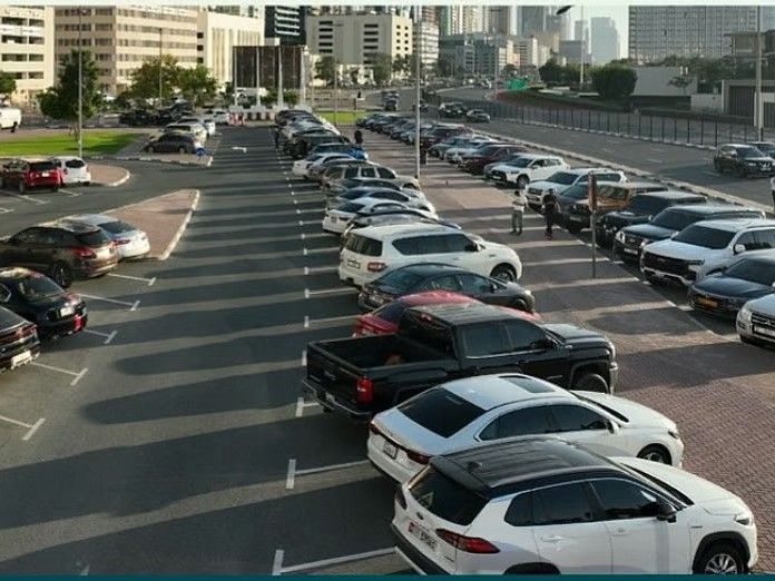 Dubai Otopark Ücretleri: Bazı Sakinler Toplu Taşıma Araçlarını Kullanarak Aylık 500 Dh'ye Kadar Tasarruf Sağlar