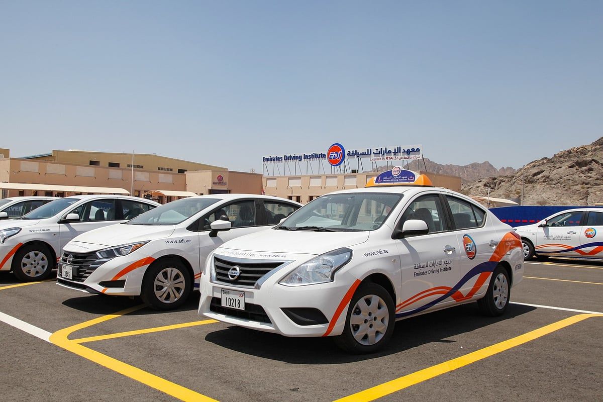 Dubai'nin Rta'sı Yeni Sürücü Okulu ve Lisans Tesisi Açtı