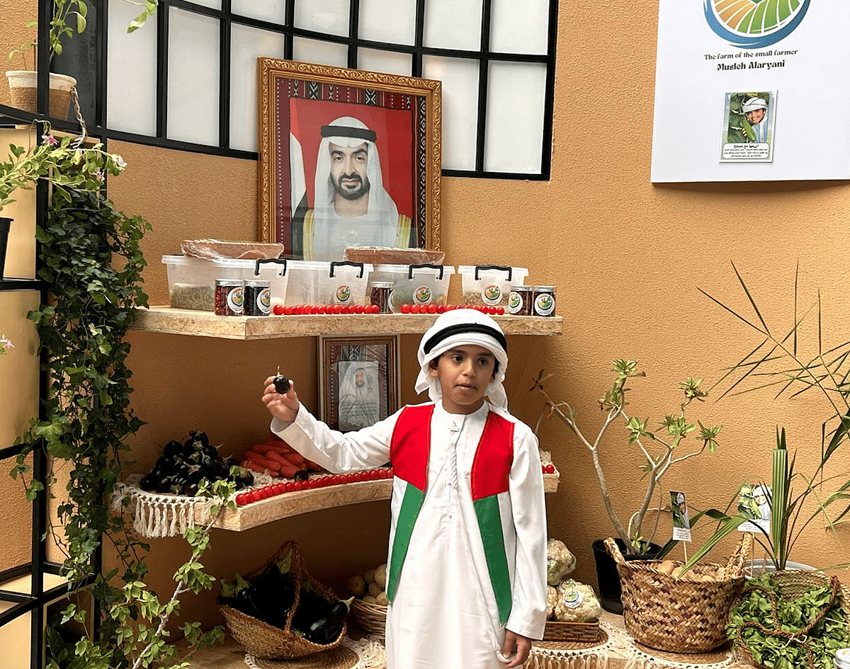 'Favori Genç Çiftçi': Arka Bahçesinde Meyve, Sebze Yetiştiren 10 Yaşındaki Çocukla Tanışın