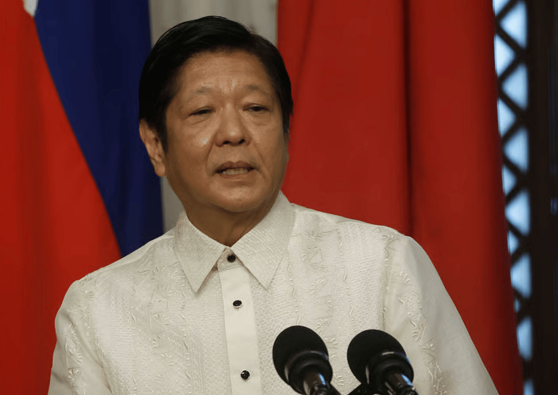 Filipinli Marcos, 30 Kabine Sekreterinin Hükümetten İstifa Etmesini İstedi
