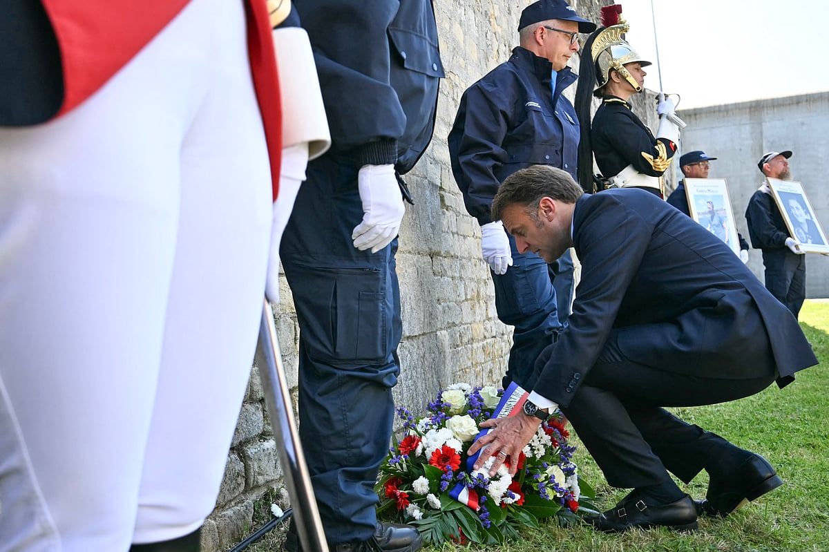 Fransa, Avrupa'da Nükleer Bombardıman Uçaklarının Konuşlandırılmasını Tartışmaya 'Hazır': Macron
