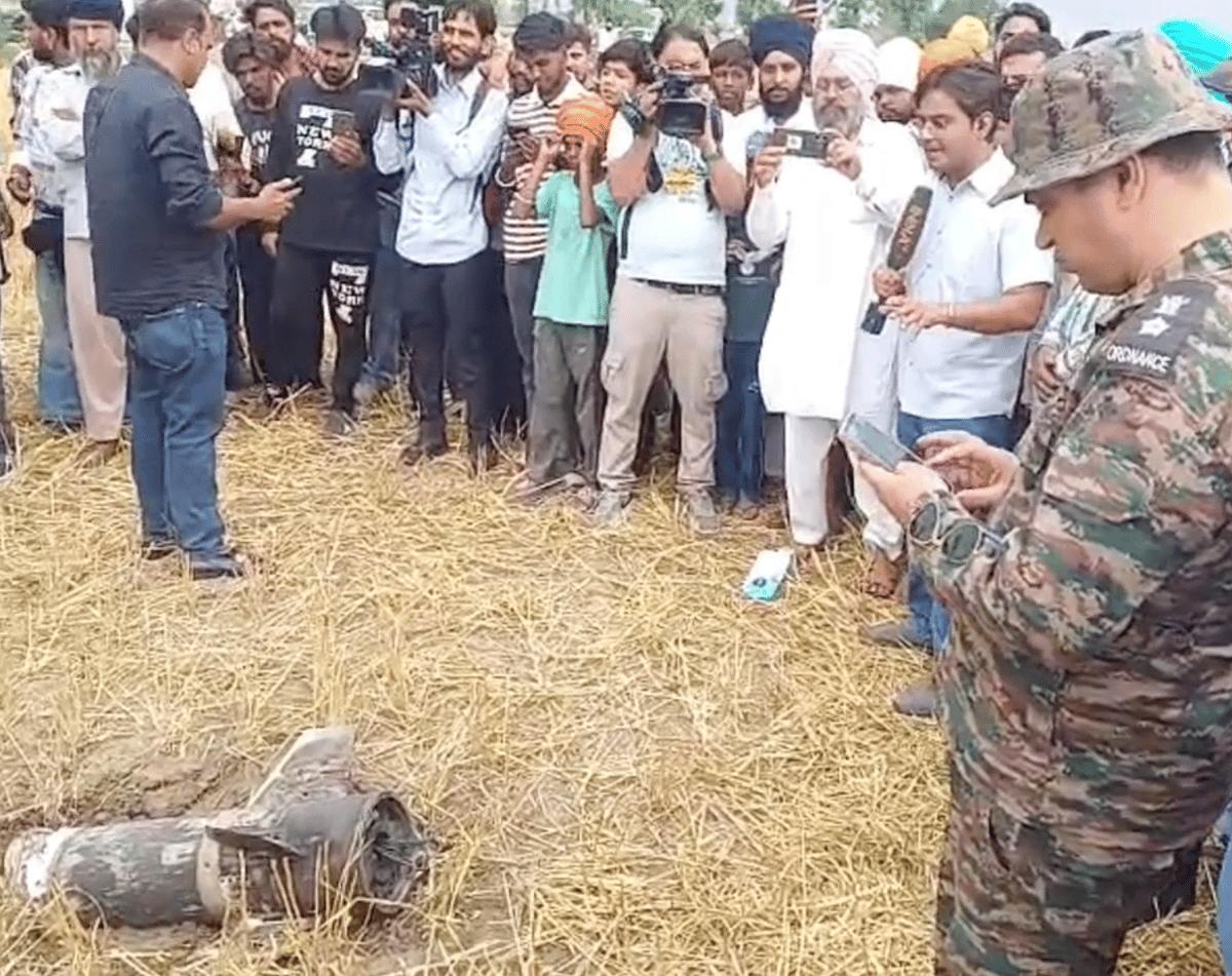 Hindistan, Pakistan'ın 'İnsansız Hava Araçları ve Füzeler' Kullanarak Hava Saldırıları Başlattığını Söyledi