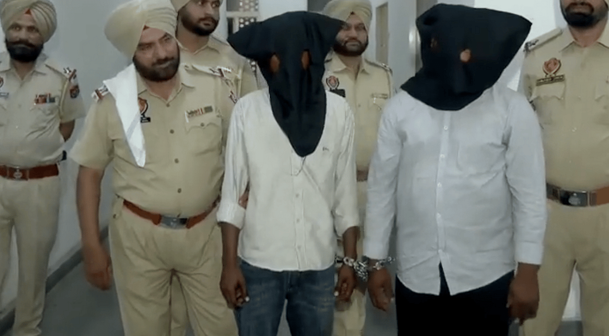 Hindistan Polisi iki kişiyi Casusluk, Ordu ve Hava Kuvvetleri İstihbaratını Pakistan'a Sızdırdığı için Tutukladı
