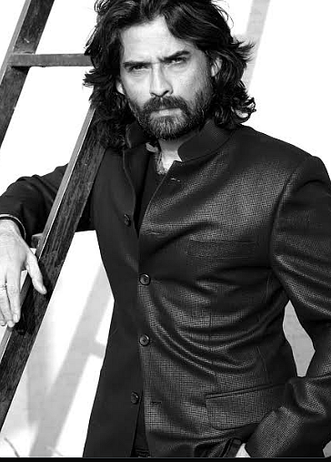 Hintli Aktör Mukul Dev 54 yaşında Vefat Etti; Manoj Bajpayee 'Ruhlu Kardeş'in Yasını Tutuyor